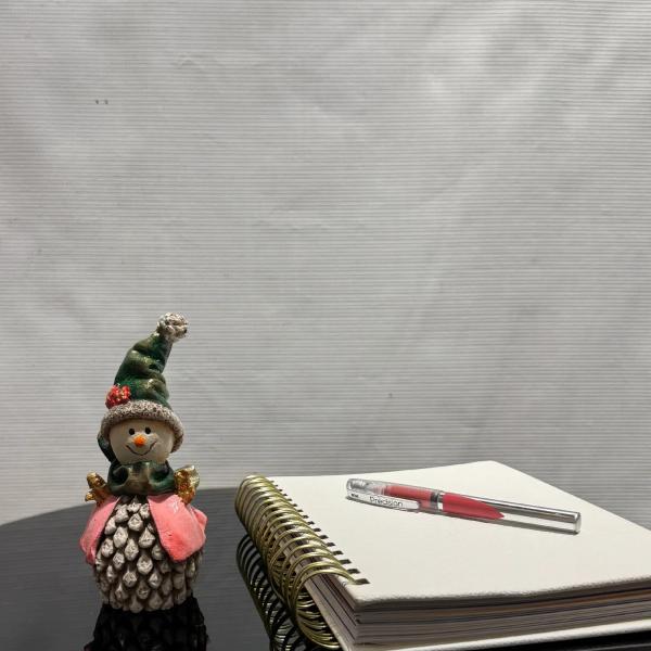 Pinecone Snowman Figurine - Statue (Handmade)